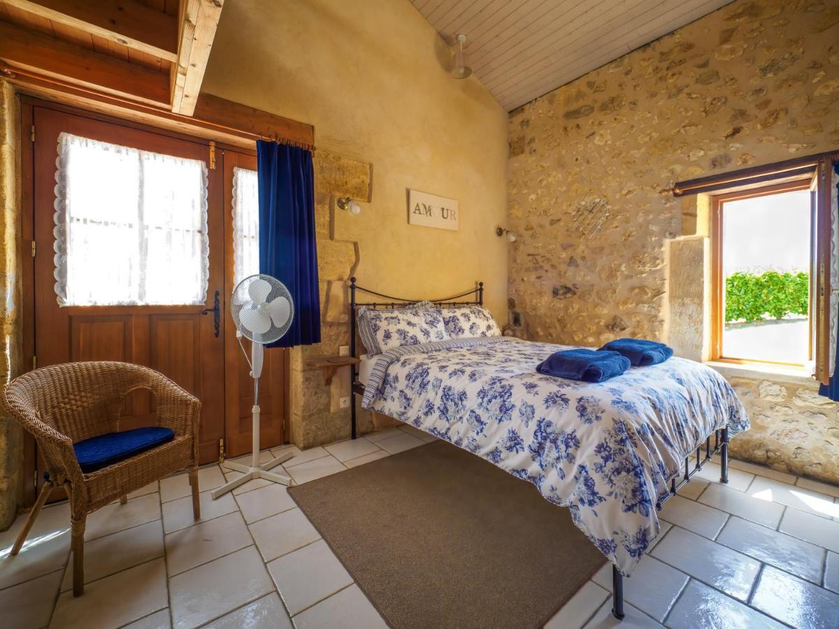 Villa Le Nid De Faucons Lalinde Exterior foto